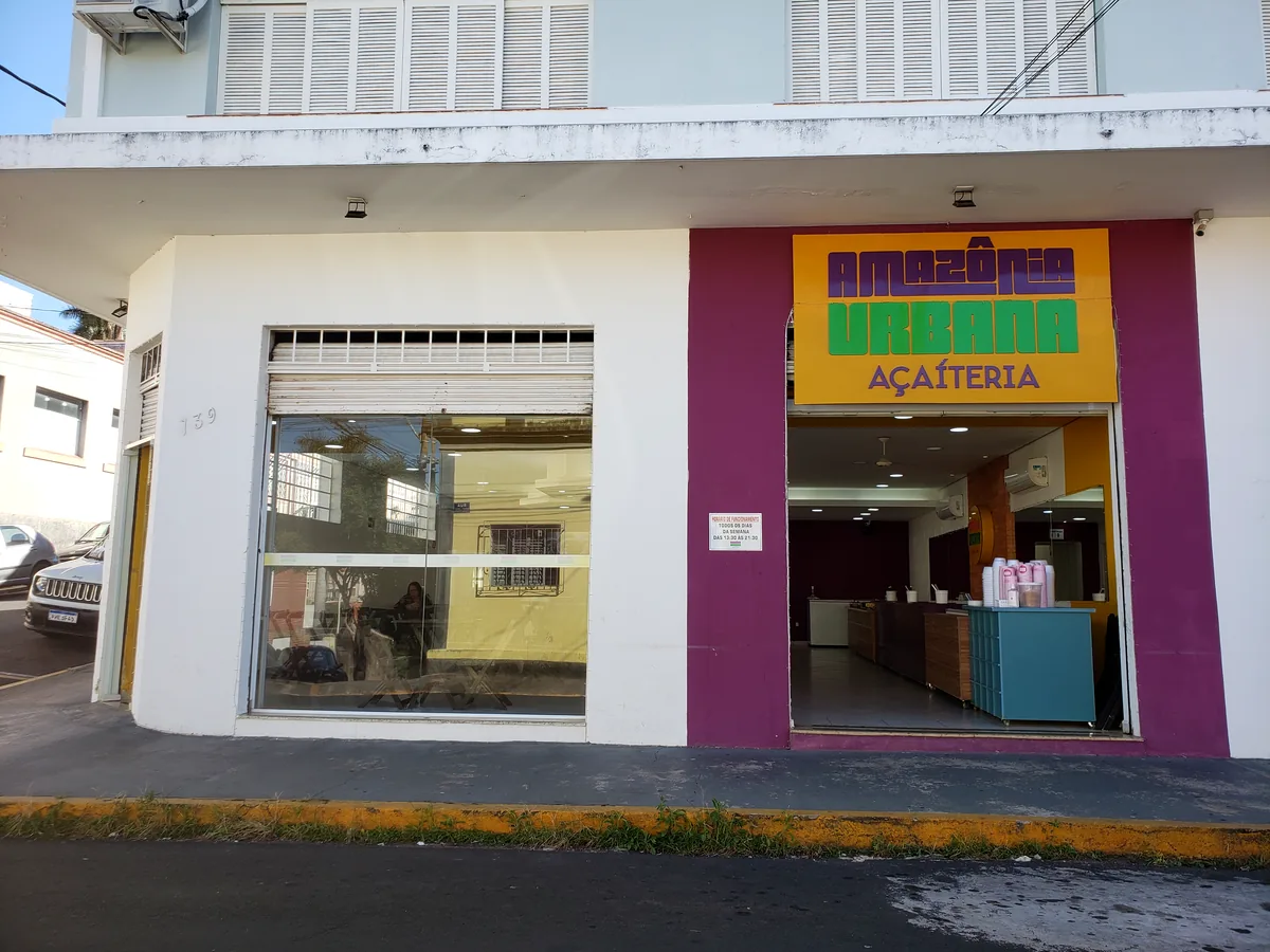 Fachada da Amazônia Urbana Açaíteria em Espírito Santo do Pinhal